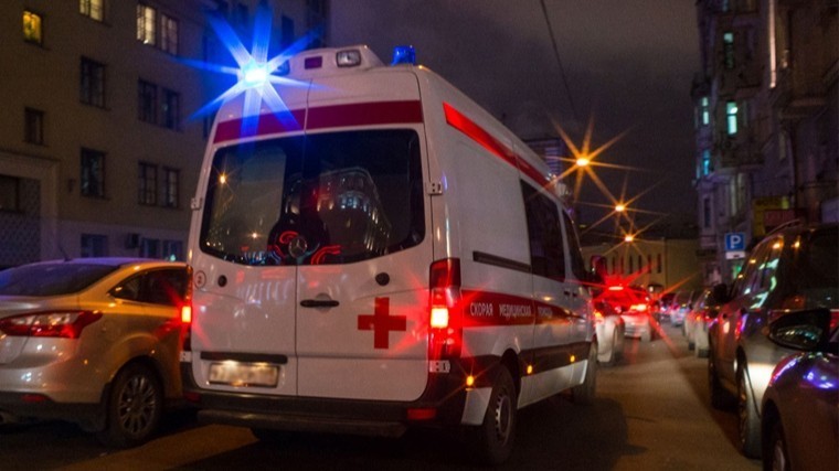 Мужчина жестоко избил бригаду скорой, приехавшую на вызов в Москве