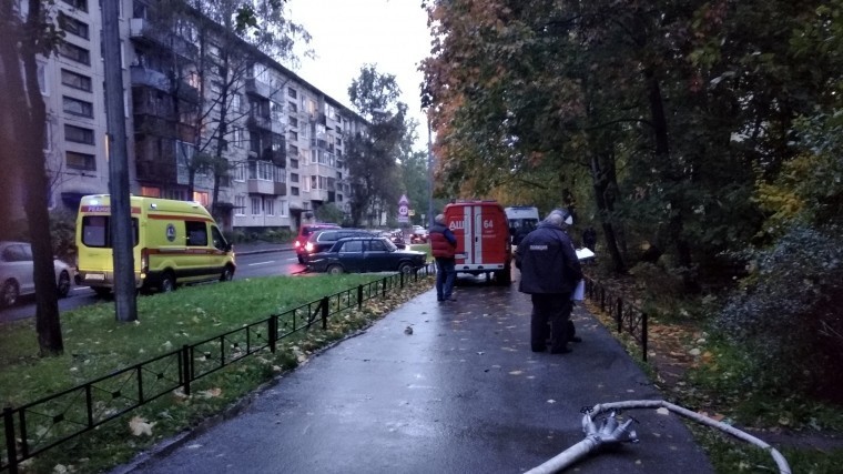 Пенсионерка погибла при пожаре в квартире в Петербурге