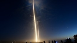 Ступень Falcon 9 впервые приземлилась в Калифорнии