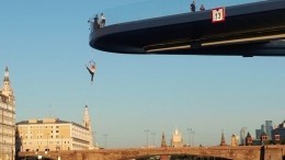 Видео девушки, станцевавшей под мостом в Москве, покоряет сеть
