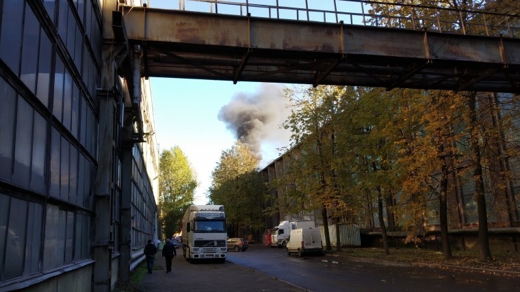 Пожар на Кировском заводе в Петербурге испортил две тонны крупы