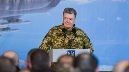 Порошенко призвал войска в Донбассе стрелять из всего оружия сразу