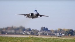 Видео: Су-27 «уделал» американский F-15 на учениях