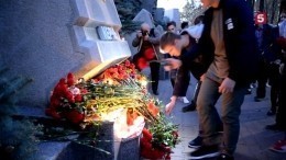 Россияне скорбят о погибших в Керчи