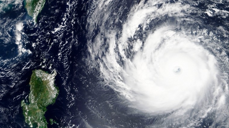 Тропический шторм «Уилла» в Тихом океане переквалифицировали в ураган