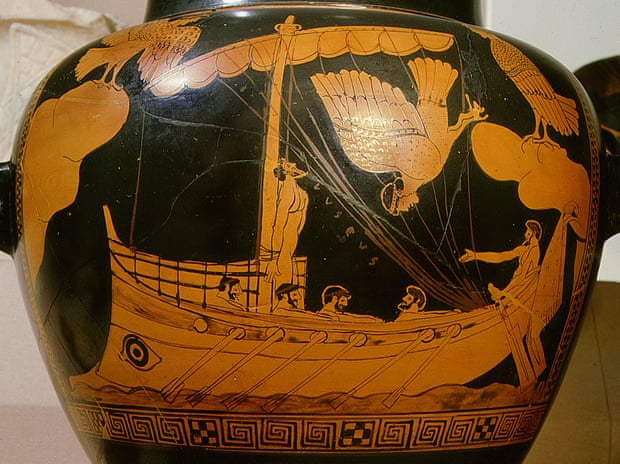 Корабль этого типа изображен на древнегреческой вазе с изображением Одиссея и сирен