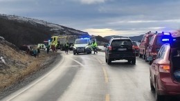 Восемь россиян пострадали в ДТП с микроавтобусом на севере Норвегии — фото