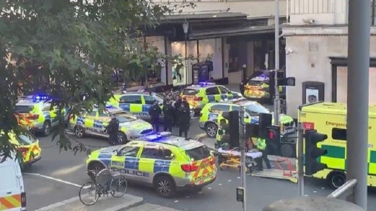 Видео: неизвестный устроил резню в штаб-квартире Sony в Лондоне