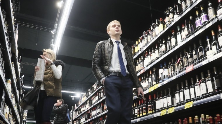 В России может сократиться количество магазинов, торгующих спиртным