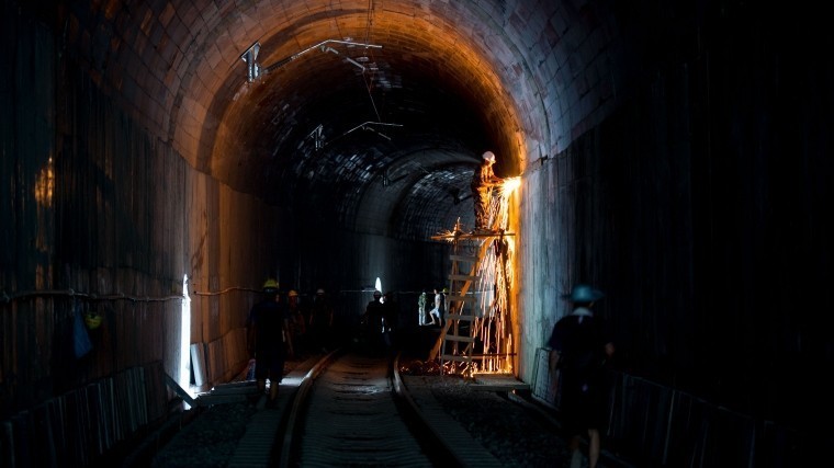 В Китае построили самый глубокий туннель метро