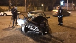 Видео: В Петербурге уходивший от полицейской погони автомобиль врезался в машину телеканала «Вести»