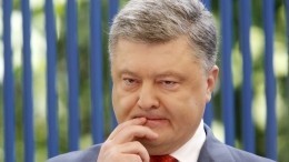 «С лакеями не принято» — Порошенко высмеяли за то, что Трамп не пожал ему руку