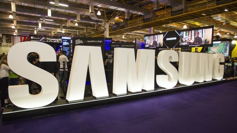 В Samsung заявили о выпуске гибкого смартфона в 2019 году