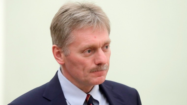 В Кремле уважают решение не зачитывать письма русских солдат в Париже