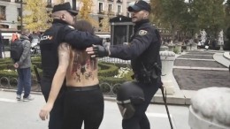 Активистки Femen устроили «перфоманс» в Мадриде — видео