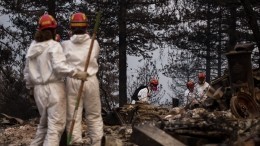 Многих жителей Калифорнии вовремя не оповестили о начале природных пожаров