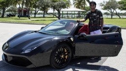 Власти Бразилии арестовали роскошное имущество футболиста Роналдиньо