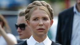 «За бабусю ответишь» — Тимошенко считает автором обидных плакатов Порошенко