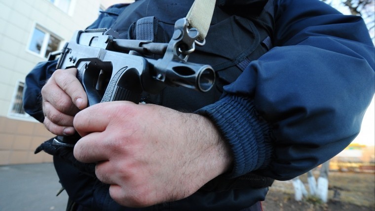 Вооруженный сотрудник ведомственной охраны направляется в Москву — объявлен план «Перехват»