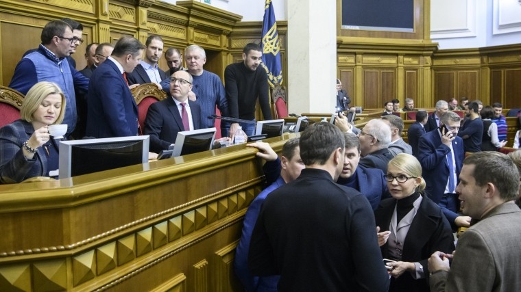 Украинские депутаты хотят вернуть Бандере статус национального героя