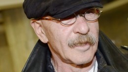 Александр Розенбаум спас пассажирку на борту самолета