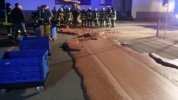 В Германии тонна шоколада вылилась на улицу и замерзла