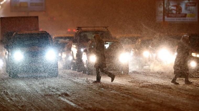 На Москву опустился «морозный туман», а в Петербурге обещают метели и заморозки