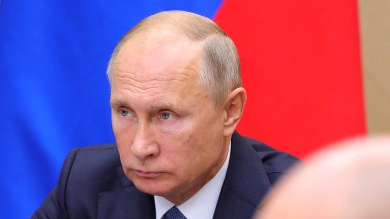 Путин подписал закон, который защитит детей от опасности в интернете