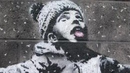Знаменитый Бэнкси показал видео с новым граффити