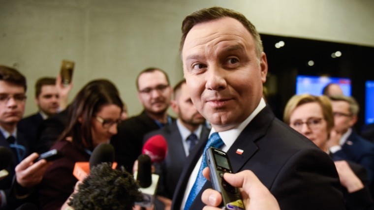 Президент Польши отстранил посла на Украине от должности