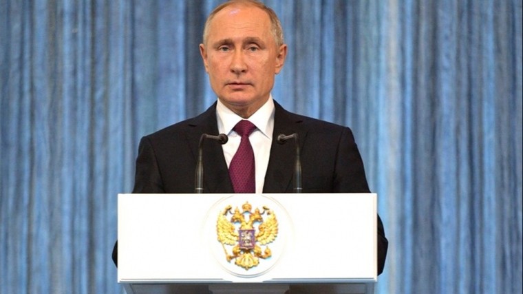 День энергетика: Путин поздравил работников энергетической отрасли