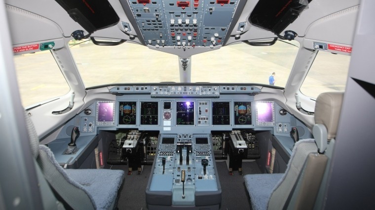 Производитель Superjet 100 может разорвать сотрудничество с ирландской CityJet