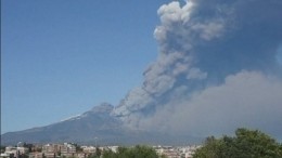 Захватывающее видео: На Сицилии проснулся самый высокий вулкан Европы