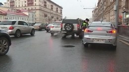 Автошколы, выпускающие неподготовленных водителей, предлагают наказывать рублем