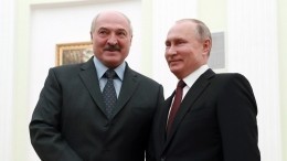 Путин поздравил Лукашенко с Новым годом и предложил сверить часы