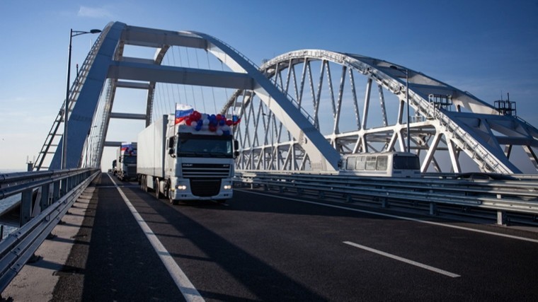 За 7,5 месяца по Крымскому мосту проехало больше машин чем на пароме за два года