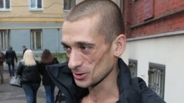 Павленский посвятил судебный процесс о поджоге банка в Париже маркизу де Саду