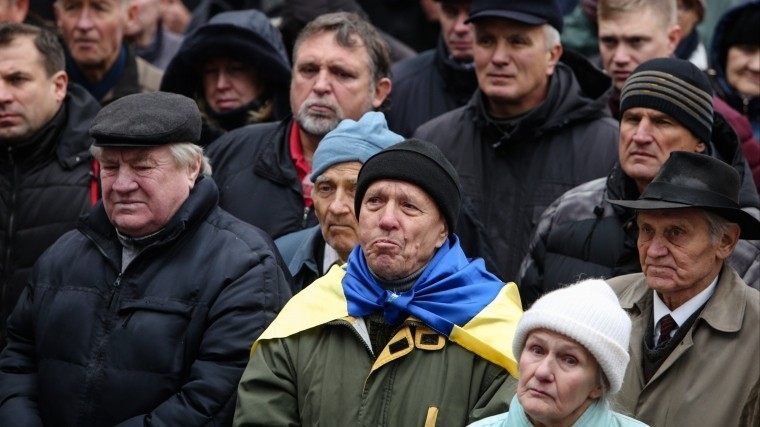 В Верховной раде заявили, что США и ЕС «выжимают из Украины все соки»