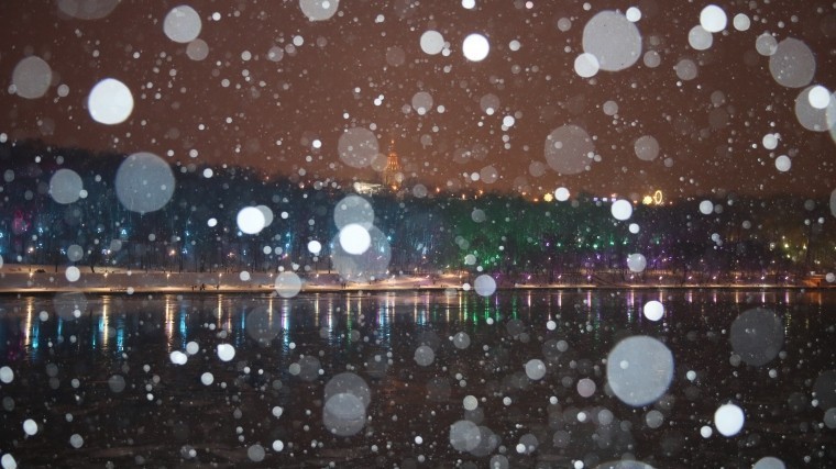 Какая погода ждет жителей Москвы и Петербурга 18 января