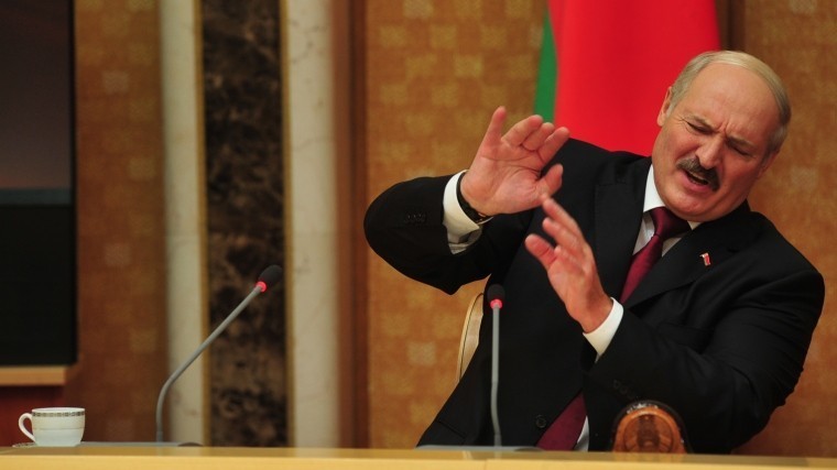 Это не я: Лукашенко опроверг слухи о поставке Минском топлива для танков Украины