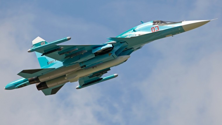 Погибшие при столкновении Су-34 на Сахалине летчики запутались в парашютах