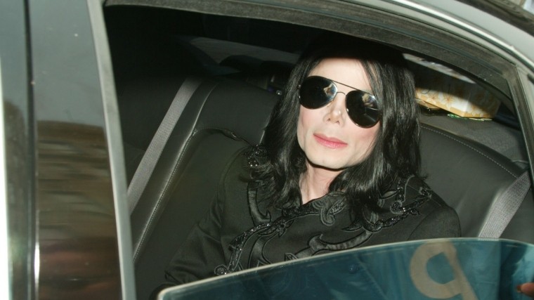 «Привет с того света»: Майкла Джексона снова обвинили в изнасиловании