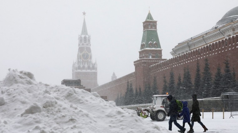 В Москве бушует непогода — снегопад грозит побить рекорд последних 70-ти лет