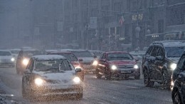 Видео: в Поволжье восстановили движение по трассе, соединяющей РФ и Казахстан