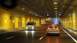 Видео: Селфи в тоннеле петербургской дамбы едва не погубило компанию подростков