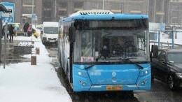 Пассажирка провалилась под пол в московском автобусе — видео