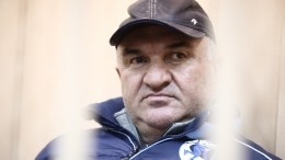 Отец сенатора Арашукова арестован — видео из Басманного суда
