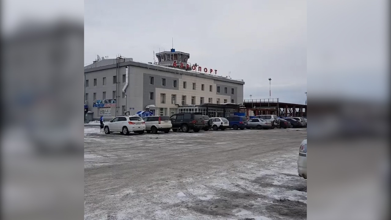 Самолет на посадку в Магадане. Аэропорт Магадан самолёты. Аэропорт в Магадане фото 80-х. Ан25 самолет Магадан.