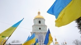 Украинские радикалы устроили погром в православном храме — видео