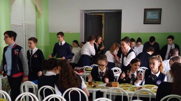 В Кузбассе все же подтвердились случаи голодных обмороков у школьников